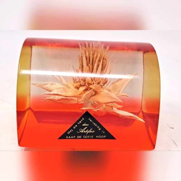 Lucite Paper Weight With Flower Blossom And Red Lucite Bottom - Picture 3 of 5